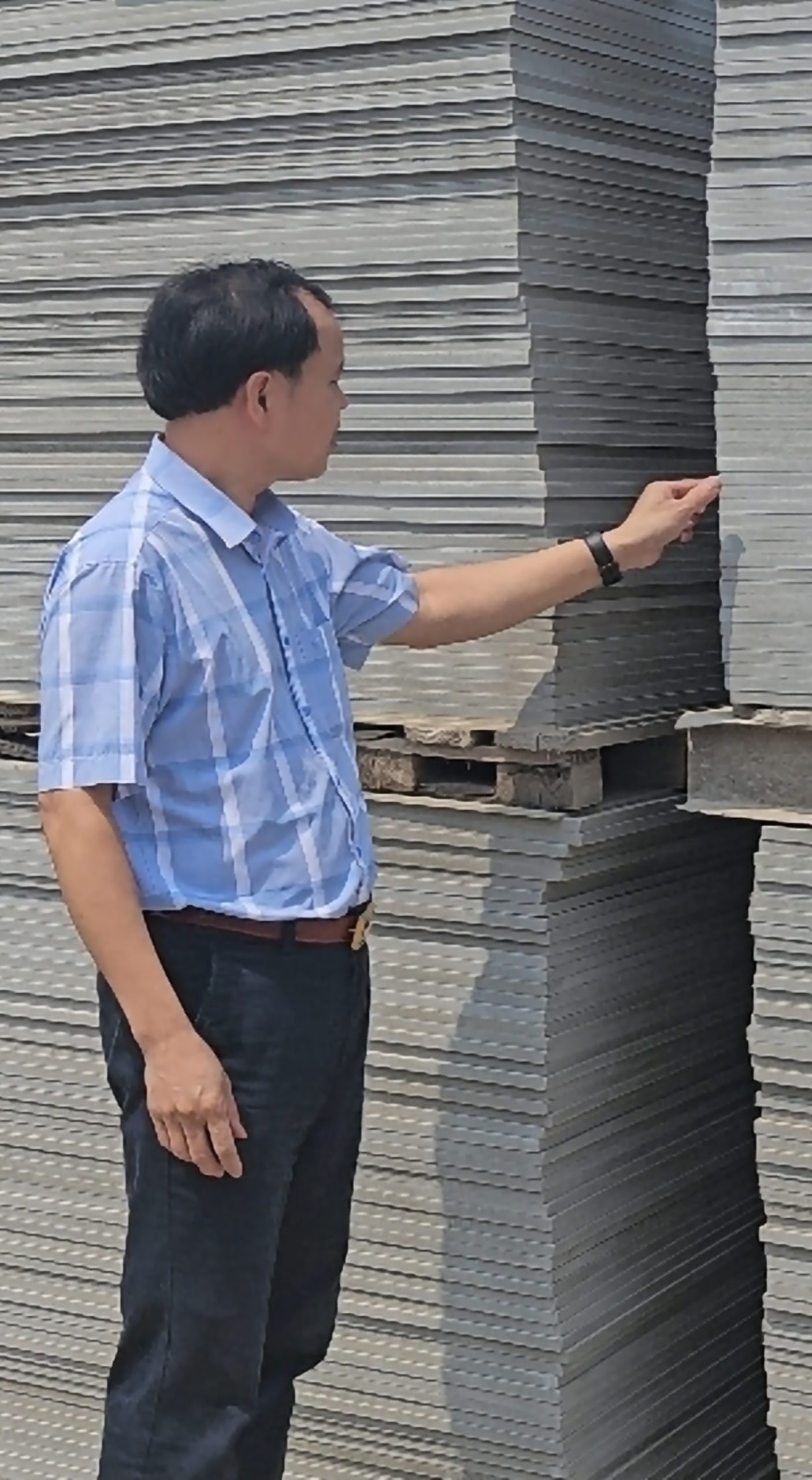 Sản phẩm Tấm sàn, tấm phẳng sợi xi măng 